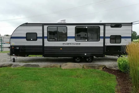 Jen & Lee's Cherokee 2020 274dbh Travel Trailer