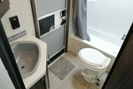 Jen & Lee's Cherokee 2020 274dbh Travel Trailer