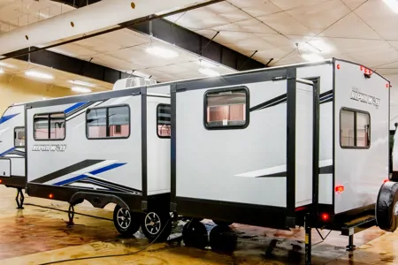 Brian's Forest River Cherokee Alpha Wolf 33BH-L Travel Trailer