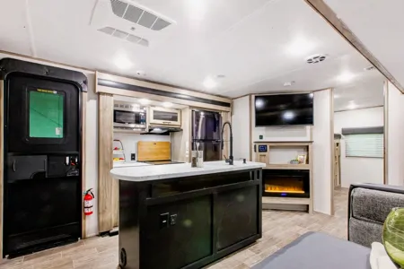 Brian's Forest River Cherokee Alpha Wolf 33BH-L Travel Trailer