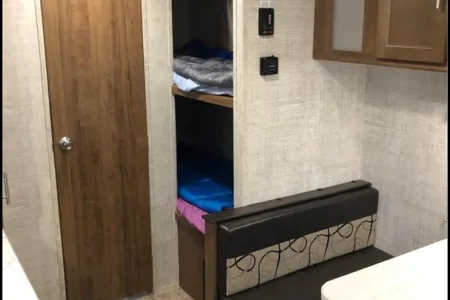 Colin & Erica’s Grand River 19BH Travel Trailer