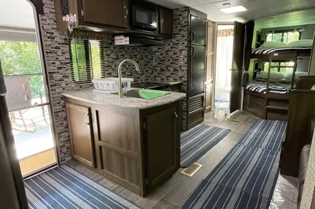 Rubie's Keystone Bullet 277BHS  Travel Trailer