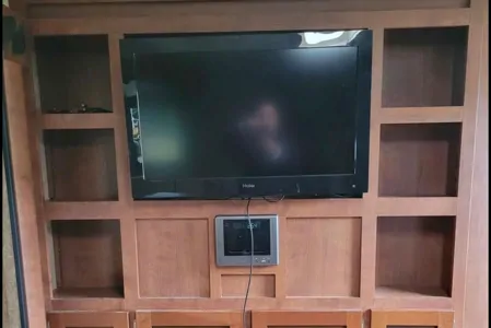 Chels and Steve's Dutchmen Kodiak Travel Trailer