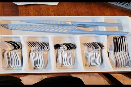 Class C Nexus Triumph w/overhead bunk ( 3 Miles from Last Vegas Strip & Airport (LAS) )