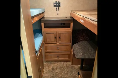 The Glamping Palace Bunkhouse - Edmonton or Ross Haven Pickup