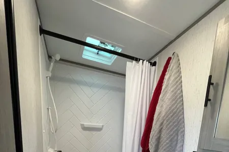 Roxana's excellent RV for travel 