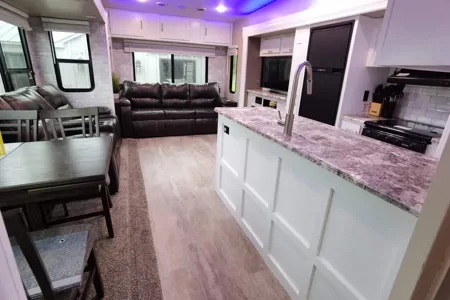 Big Bad and Beautiful 5th escape