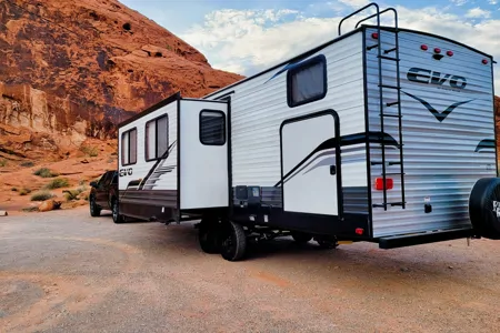 Family Travel Trailer w/bunk bed ( 3 Miles from Strip)