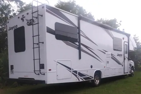 Oscar & Lucy Jayco Redhawk Class C