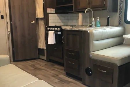 Oscar & Lucy Jayco Redhawk Class C