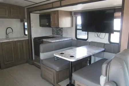 Binyamin 's Forest River FR3 Class A
