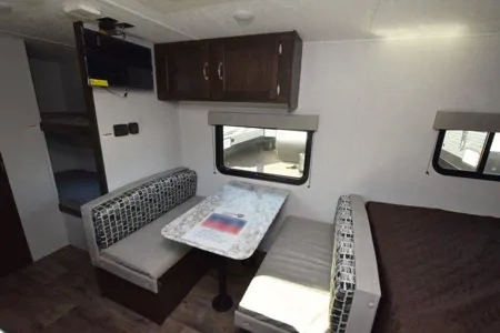 C&T Keystone Springdale 1800BH rugged terrain  Travel Trailer