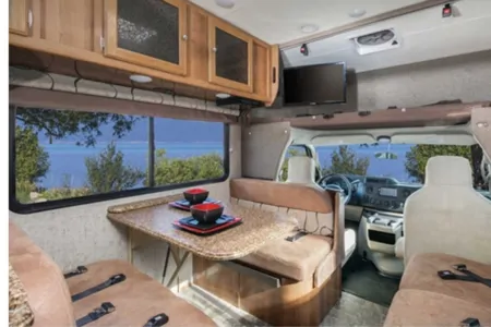 Arie's Thor Class C 28 ft