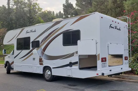 Arie's Thor Class C 28 ft