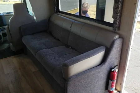 Arie's Thor Class C 28 ft