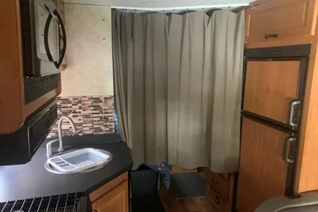 13 Thor Motor Coach Majectic Class C