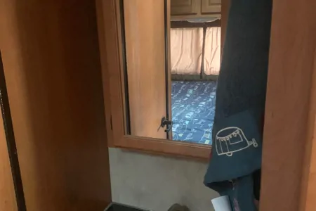 13 Thor Motor Coach Majectic Class C