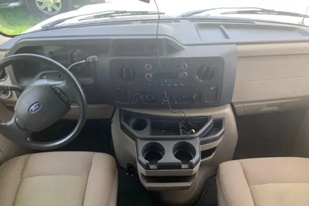 13 Thor Motor Coach Majectic Class C