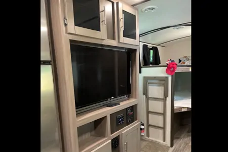 “The Beaumont”Crossroads Sunset Trail Travel Trailer