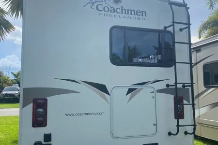  Coachmen 21QB Class C