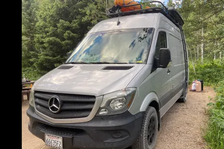 Andrew's Mercedes-Benz Sprinter Class B