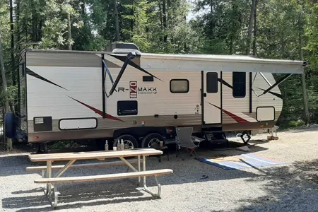 Starcraft AR-One Family Trailer