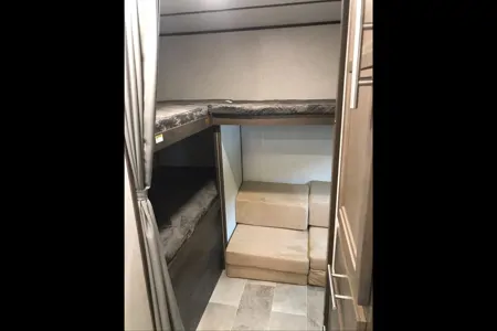 2021 Coleman Lantern Series 295QB Travel Trailer