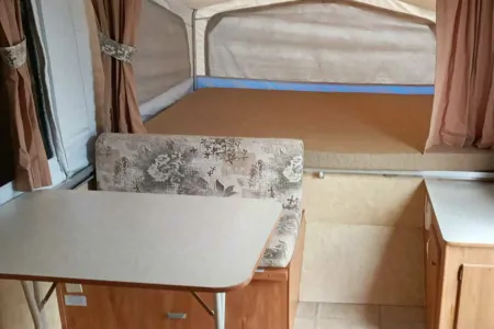 Easy tow-able with space Tent Trailer STARCRAFT 2106 Tent Trailer
