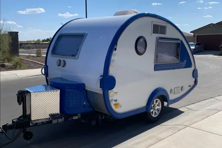 nuCamp T@B 320 S Micro Trailer