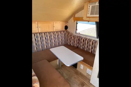 nuCamp T@B 320 S Micro Trailer