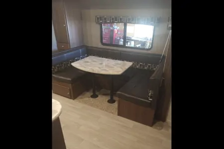 Coleman Lantern 244BH Travel Trailer