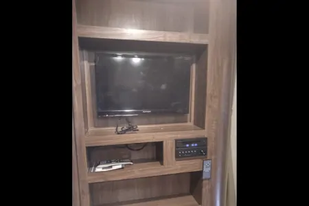 Coleman Lantern 244BH Travel Trailer