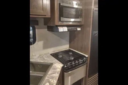 Coleman Lantern 244BH Travel Trailer