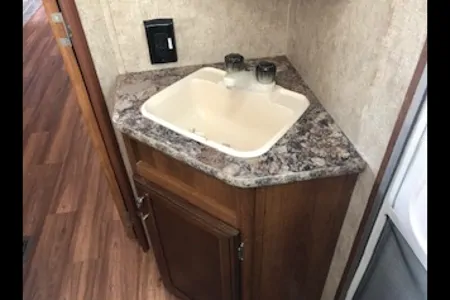 Prime Time Avenger 28 DBS Travel Trailer