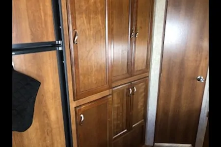 Prime Time Avenger 28 DBS Travel Trailer