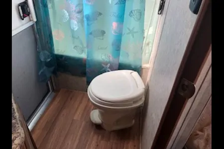 Prime Time Avenger 28 DBS Travel Trailer