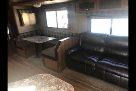 Prime Time Avenger 28 DBS Travel Trailer