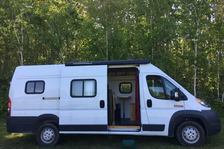 Vanlife_in_the-Maritimes