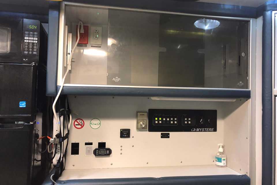 Rent my 2009 Chevrolet Express RV from $99/night | RVezy