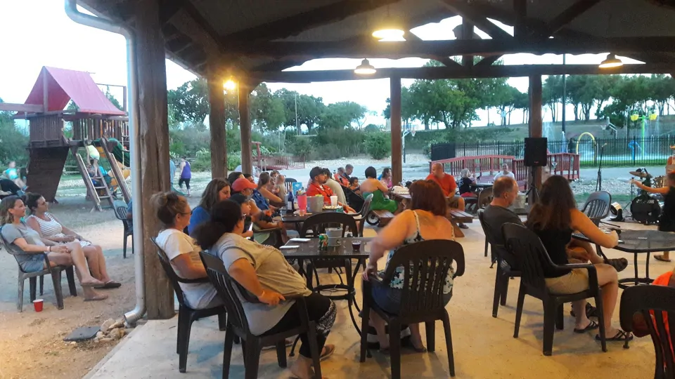 Texas Wine Country Jellystone Park CampResort Photos et