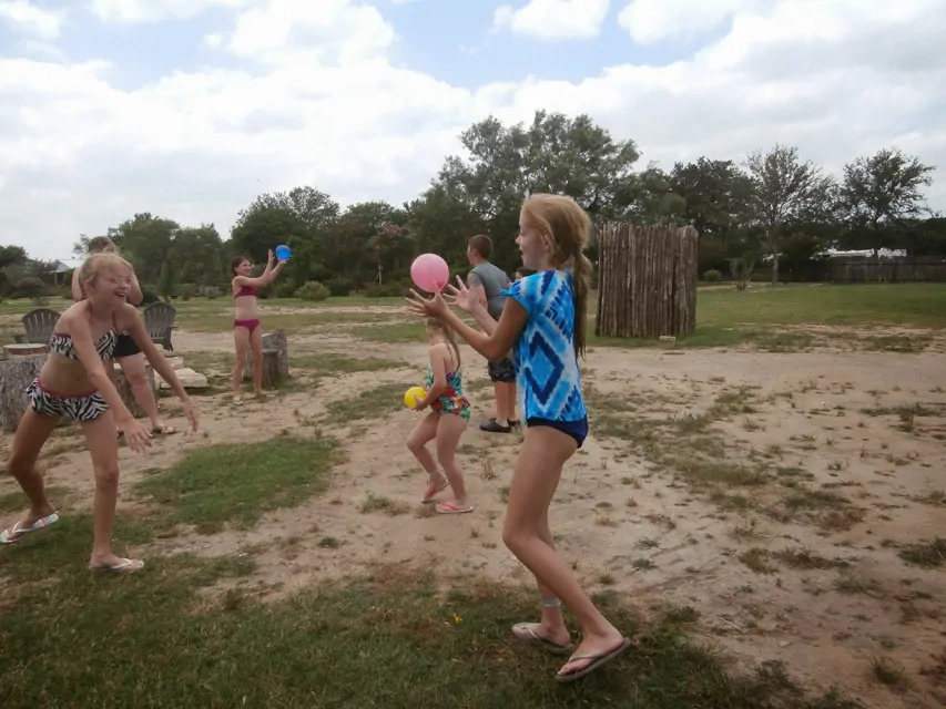 Texas Wine Country Jellystone Park CampResort Photos et