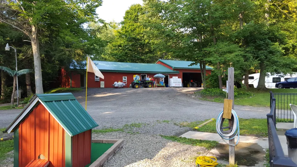 Paradise Bay Park Family Campground Pictures, Features & Amenities