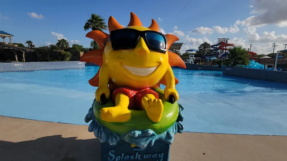 Splashway Water Park and RV Pictures, Features & Amenities RVezy