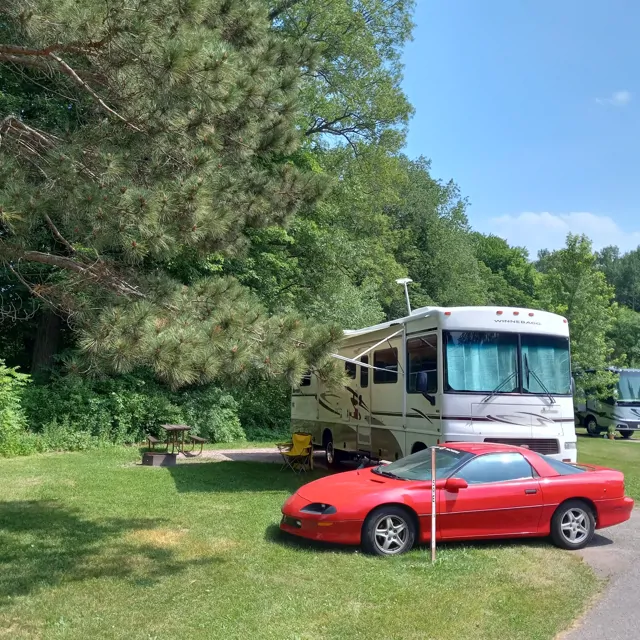 Quartzite Devils Lake State Park Pictures, Features & Amenities RVezy