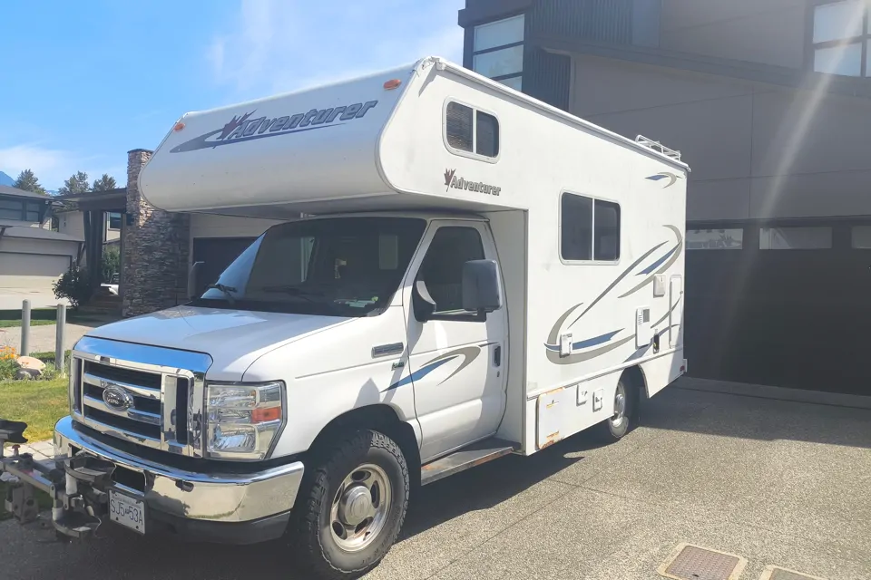 2011 Adventurer Manufacturing 19rk