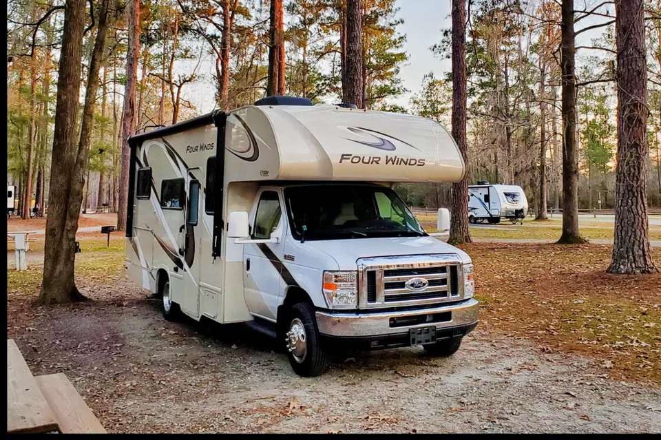 2020 Thor Motor Coach Four Winds 