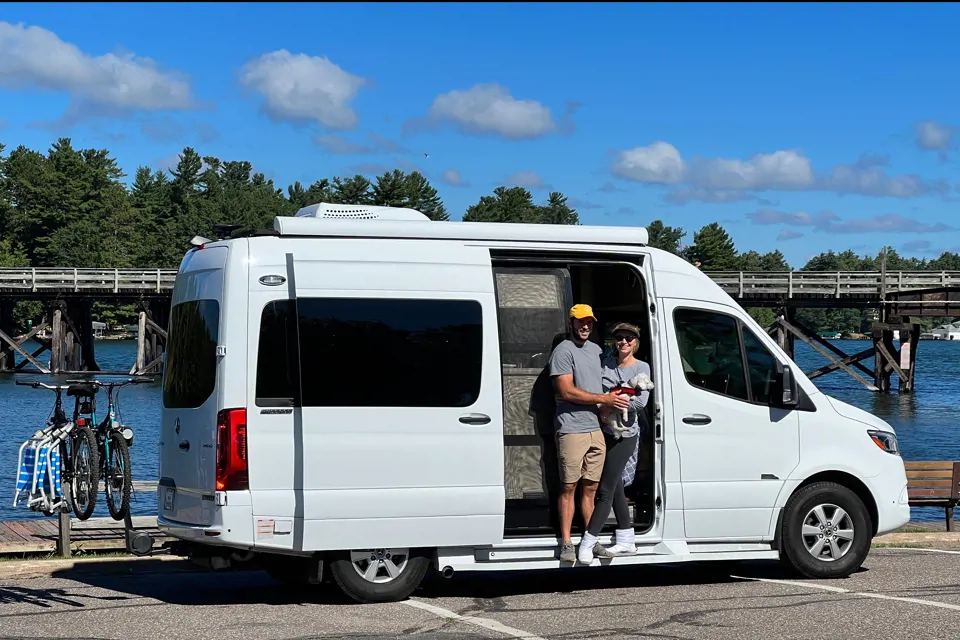 #WFH/Glamping on Wheels with **FREE WIFI** - 2021 MB Luxury 20ft Sprinter in Los-Angeles, California