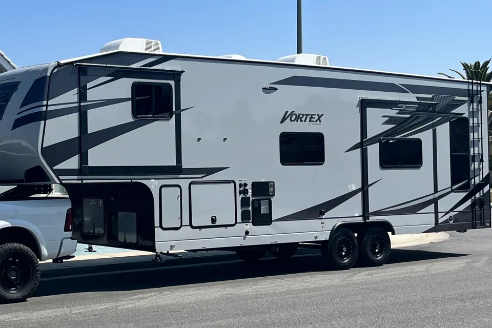2021 Genesis Supreme RV Vortex 3219 VXL