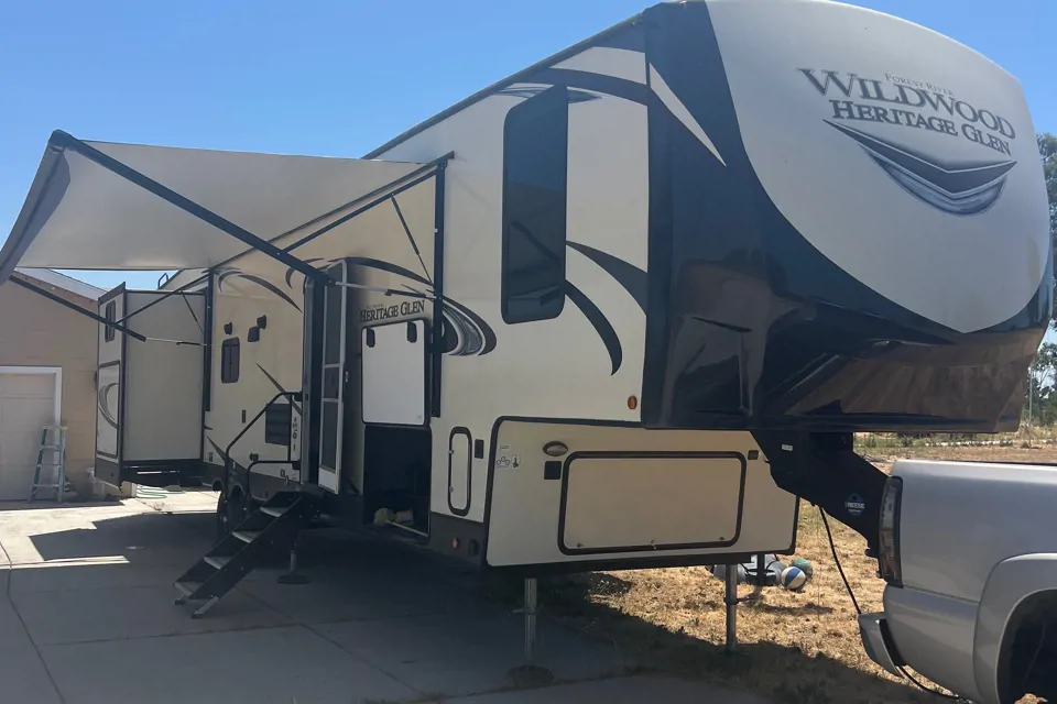 2020 Forest River 356Qb