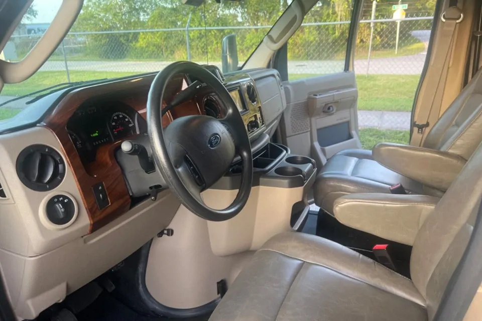 Nevada Luxury Ford Forester Class C in Las-Vegas, Nevada